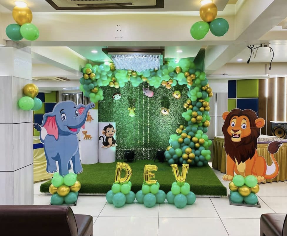 Cartoon themes